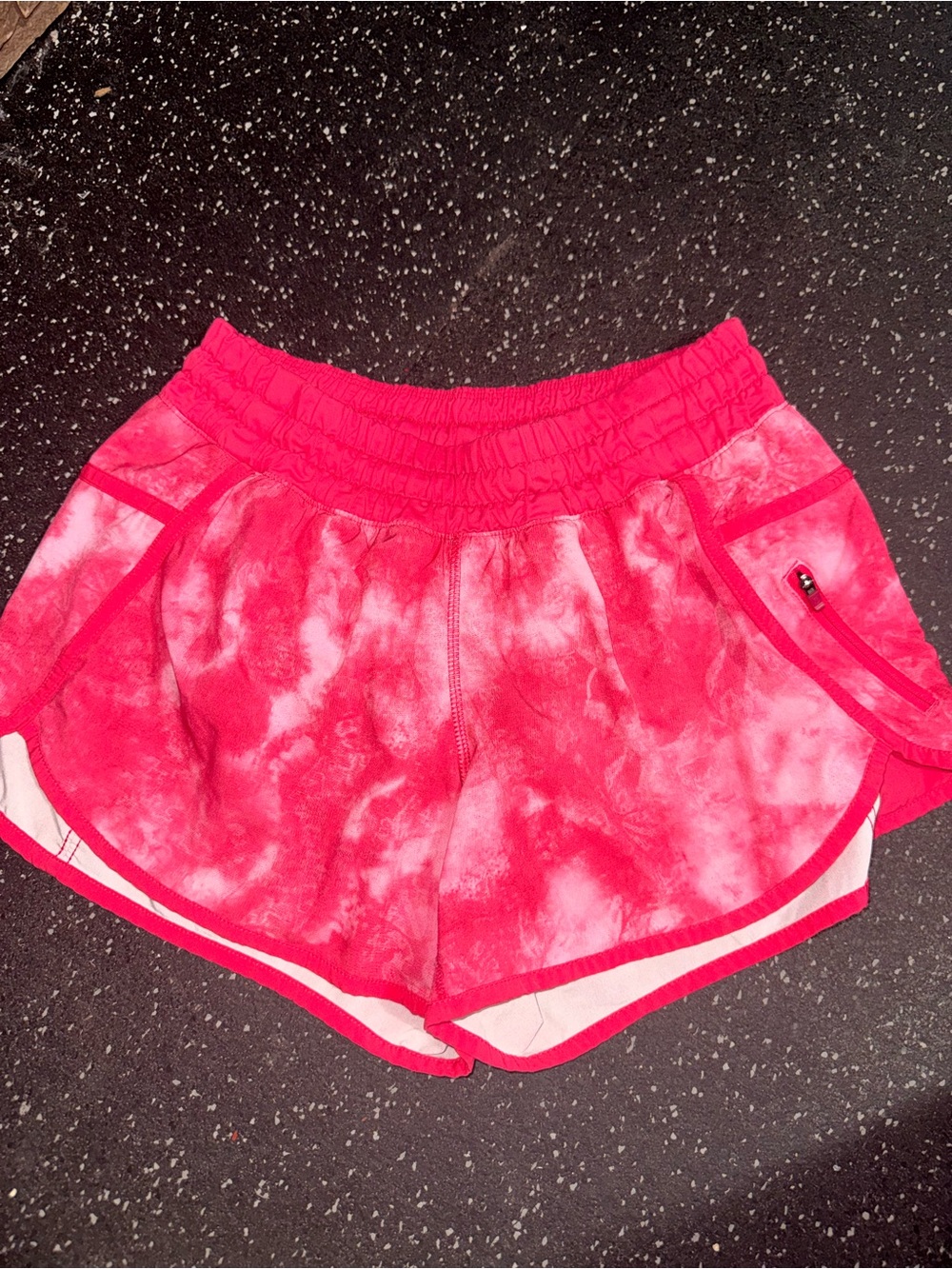 Lululemon Women’s Pink Tie-Dye Active Shorts size 8